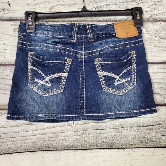 Amethyst Distressed Denim Skirt Juniors Size 3 Blue Jean Mini Embroidered Pocket - Picture 5 of 6